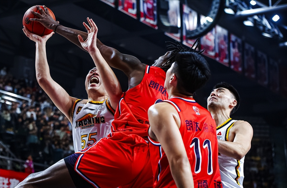 巴黎圣日耳曼迎战热刺 巴黎圣日耳曼迎战热刺